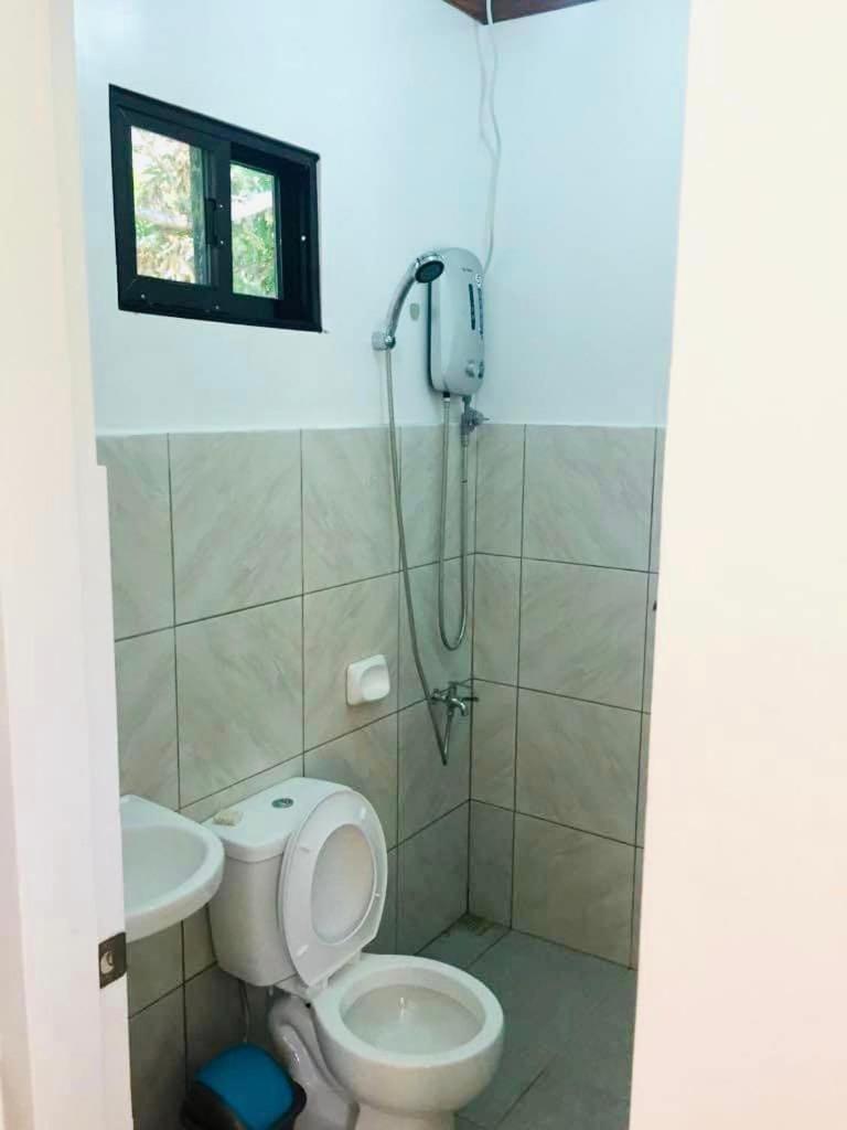 Ameeza Houze Homestay - Siargao เจเนอรัลลูนา ภายนอก รูปภาพ